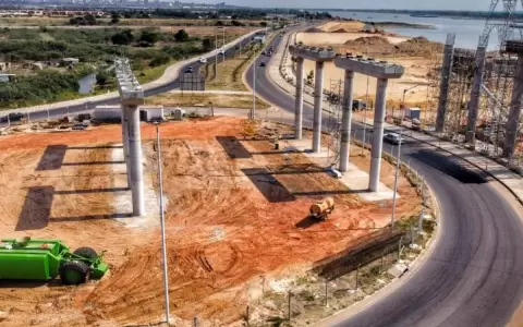 Colocan primeras capas del paquete estructural del Puente H�roes del Chaco