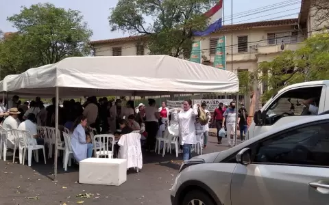 M�dicos contin�an con la huelga ante falta de respuesta de Salud P�blica