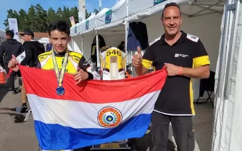 Grandes remontadas de piloto paraguayo en circuito europeo
