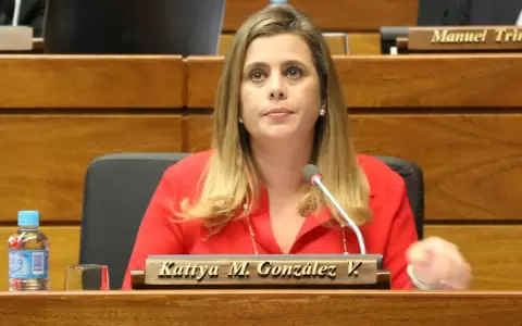 Cambios en la c�pula policial son �una tomadura de pelo�, seg�n Kattya Gonz�lez