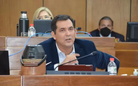 Ar�valo reconoce que su �pecado� fue solicitar el traslado de dos funcionarios