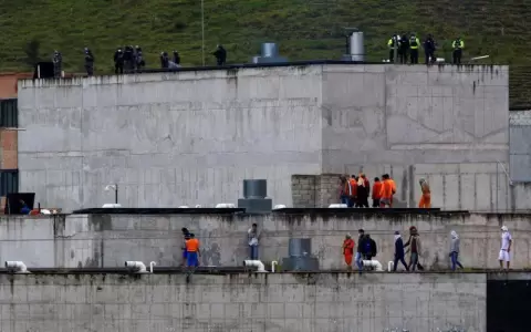 Elevan a m�s de 100 la cifra de muertos tras el mot�n en una c�rcel de Ecuador