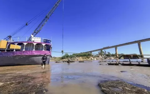 Comerciantes fluviales: �Tenemos que aguantar hasta donde se pueda�