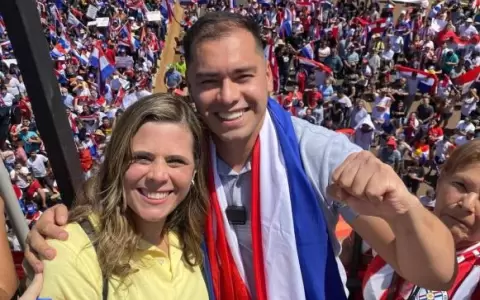 Masiva manifestaci�n contra Horacio Cartes en Ciudad del Este
