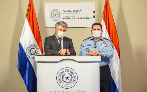 Giuzzio seguir� como ministro y anuncia cambios en la c�pula policial