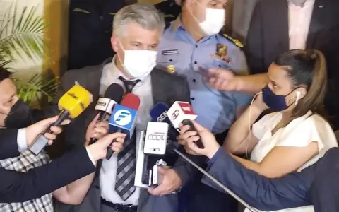 Antes de reunirse con Abdo, Giuzzio reiter� que no renunciar�
