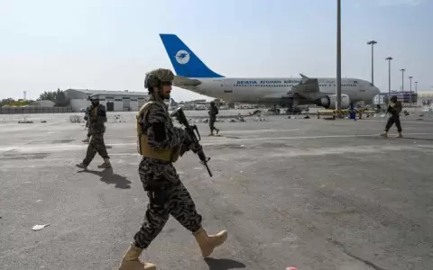 Qatar anuncia la reapertura parcial del aeropuerto de Kabul para la llegada de ayuda humanitaria