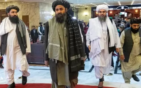 Mul� Mohammad Hasan Akhund dirigir� el nuevo gobierno talib�n