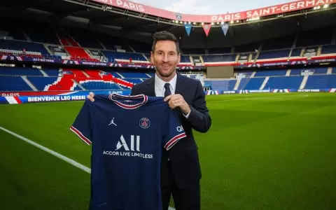 Messi ganar� en Par�s 110 millones de euros si cumple los 3 a�os de contrato