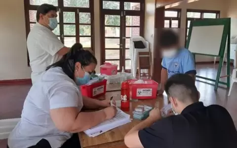Inmunizaci�n anti-COVID llega a las entidades de abrigo
