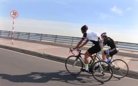 Tour en bicicleta para conmemorar el D�a Mundial sin Auto