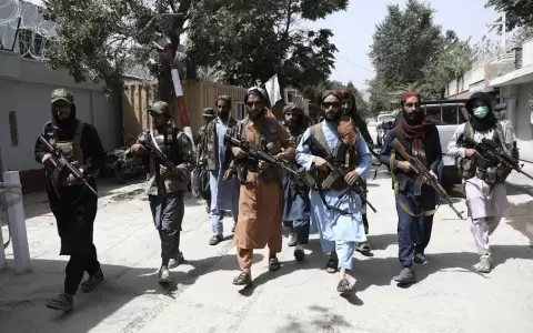 La ONU apuesta al di�logo con los talibanes para evitar colapso de la econom�a