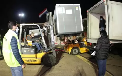 Espa�a donar� a Paraguay 300.000 dosis de Astrazeneca que llegar�n al pa�s el domingo