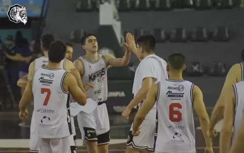 Olimpia Kings supera a Libertad y conserva el invicto como local