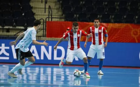 Paraguay se despide del Mundial tras caer goleado ante Argentina