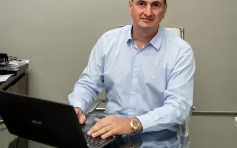 Ra�l Szar�n: "No pienso descabalgar, seguir� siendo candidato a concejal"