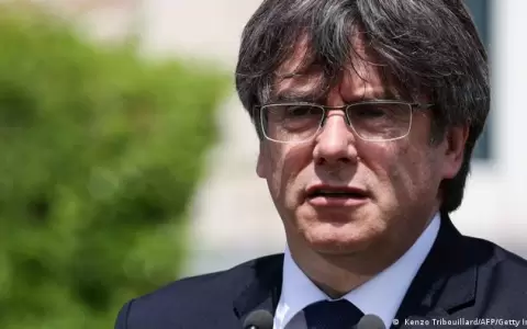 Justicia italiana libera a Puigdemont, que deber� permanecer en Cerde�a