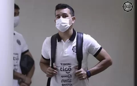 Camacho habla de su futuro en Olimpia y pide disculpas a Miranda