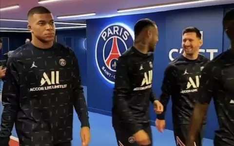 Mbapp� se queja de Neymar