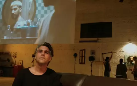 �Azul�: lo que escribe un cuerpo en escena