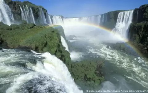 Argentina y Uruguay reabren sus puertas al turismo