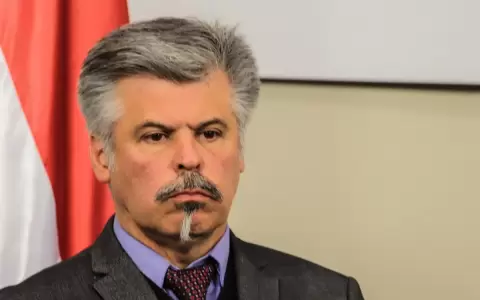 Giuzzio compr� "vaka'i de oro" para el personal de la Polic�a Nacional