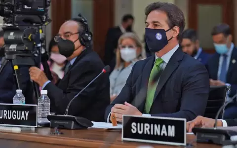 Lacalle critic� irrespeto de DDHH en Venezuela y Maduro lo invit� al debate: "Ponga fecha"