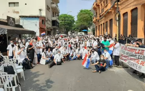 M�dicos en huelga: �Hasta ahora no hubo intenci�n de solucionar el problema�