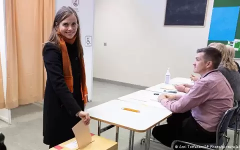 Mujeres obtienen la mayor�a de los esca�os en Parlamento de Islandia