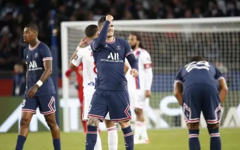 PSG vence a Lyon gracias a un cabezazo sobre la hora de Icardi