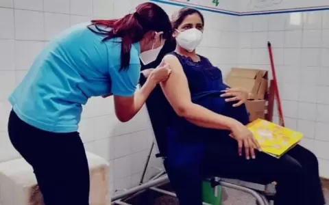 Hoy aplican segunda dosis anticovid de varias plataformas
