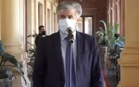 Giuzzio responsabiliza al comandante Navarro por compras de "vaka'i de oro"