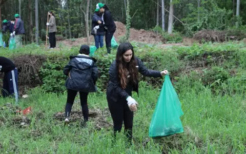 Realizaron gran minga ambiental en el Parque Guasu Metropolitano