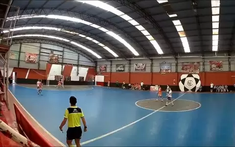 La actitud antideportiva en futsal femenino que recorre el mundo