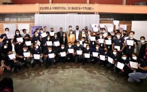 Programa de formaci�n industrial cervecera tiene sus primeros egresados