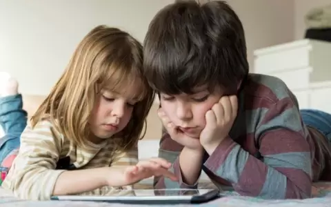 Alertan sobre excesivo uso de tecnolog�a en ni�os y adolescentes