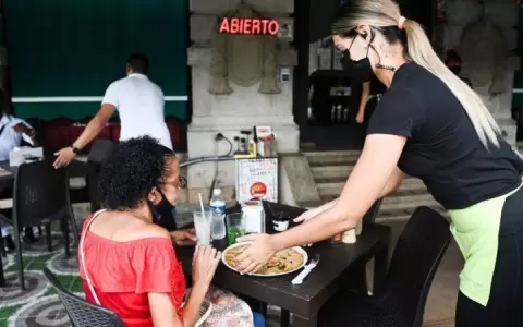 Cuba aprueba las primeras 32 empresas privadas en 60 a�os de socialismo