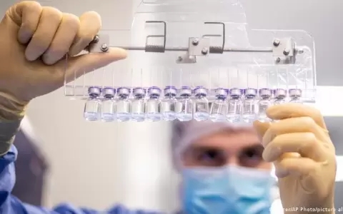 Tercera dosis de vacuna de BioNTech/Pfizer contra covid-19 tiene 95,6% de eficacia
