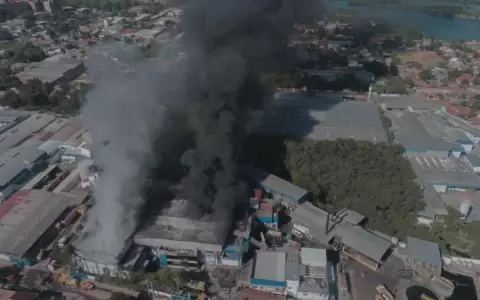 Descartan peligrosidad en aire por frigor�fico siniestrado
