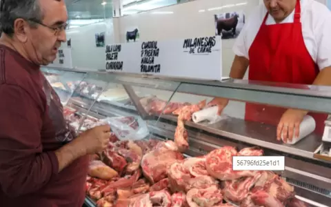 Reducci�n de precios c�rnicos sigue en anuncios