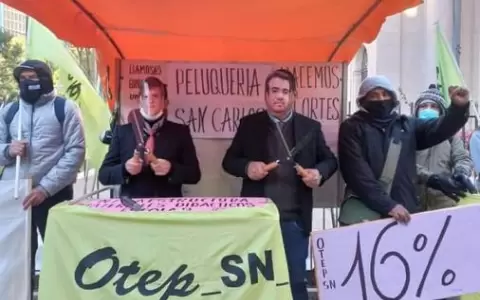 Tras "no" del Gobierno al aumento, docentes retoman huelga y clases se suspenden