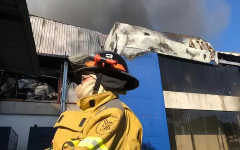 Incendio en frigor�fico: no reportan desaparecidos