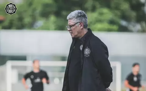 Oficial: �lvaro Guti�rrez ya no es entrenador del club Olimpia