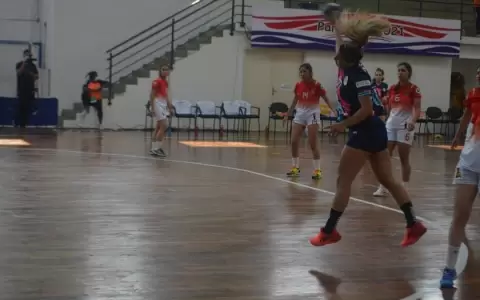 Las Guerreras destrozan a Bolivia y se ilusionan con el Mundial