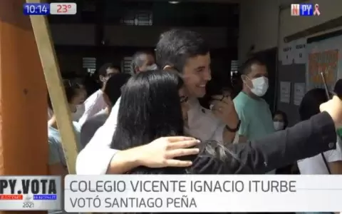 Tras sufragar, Santiago Pe�a brind� su total apoyo a Nenecho