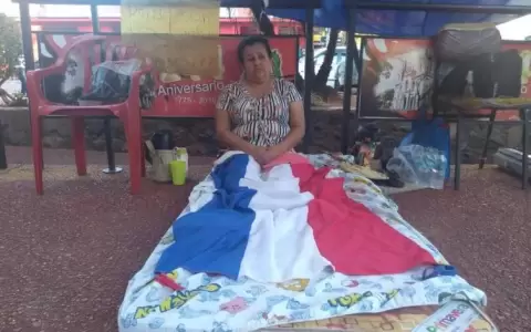Funcionarios de municipalidad de San Lorenzo inician huelga de hambre