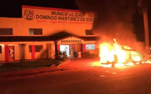Queman veh�culo de intendente electo y atacan sede del TSJE en Alto Paran�