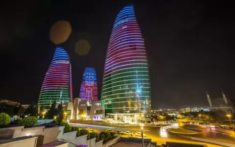 Azerbaiy�n recuerda independencia destacando el valor para recuperar su libertad