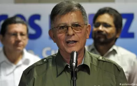 M�xico detiene a exl�der de las FARC a petici�n de Paraguay