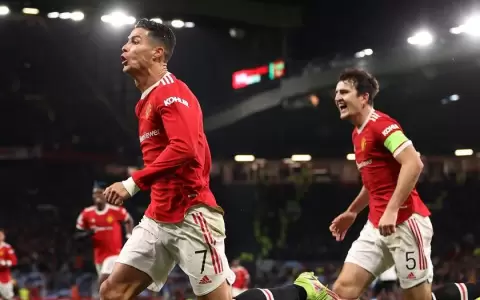Ronaldo se viste de h�roe otra vez y United remonta a Atalanta